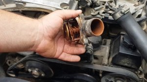 How to Replace Thermostat Mercedes benz w210