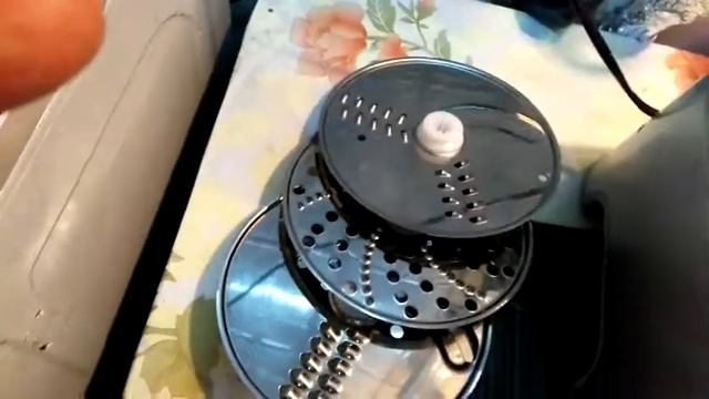 لكل بناتي المقبلات علي الزواج ،، الفيديو ده ريفيو عن محضرة الطعام وأهميتها في المطبخ смотреть онлайн