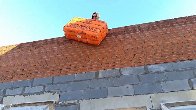 Один день на стройке. Строим дом | One Day At The Construction Site. Building A House.