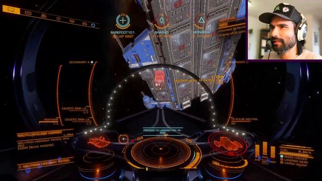 Small Ship Builds vs Titan! | Elite Dangerous смотреть онлайн