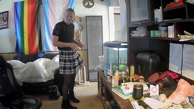 Danielle Adams 3rd year HRT Anniversary смотреть онлайн