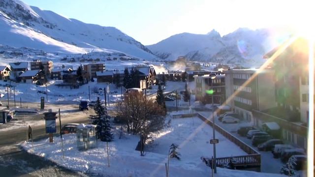Unravel Travel Holiday & Cruise News, Sky Channel 284 смотреть онлайн