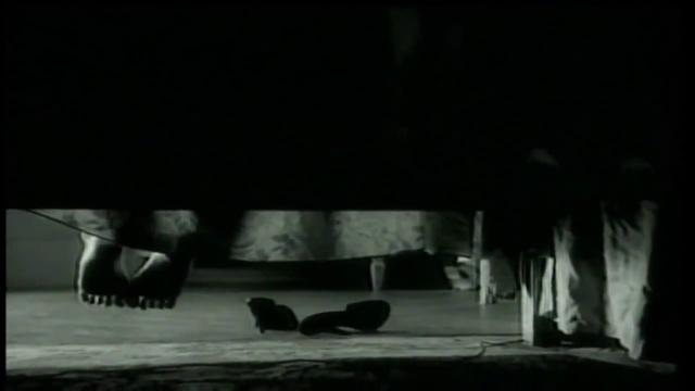 Massive Attack feat. Madonna - I Want You смотреть онлайн