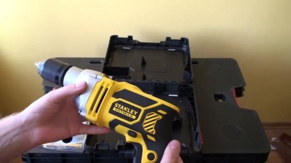 Бормашина FME140K Stanley Fatmax