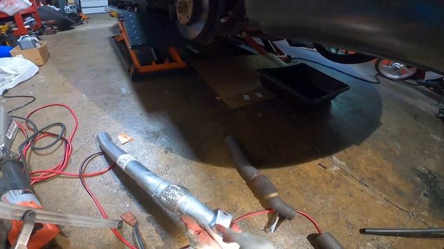 Audi A4 1.8 turbo 2004 Flex pipe removal смотреть онлайн