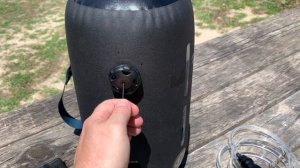 Походный душ, портативный кемпинговый  солнечный душ на 10 литров. Decathlon, Quechua. Обзор