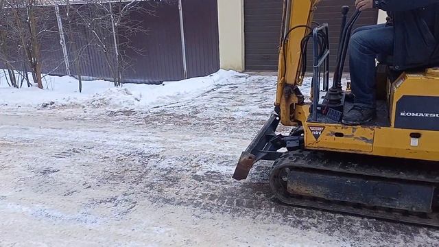 Продажа миниэкскаватора Komatsu PC05-6 смотреть онлайн
