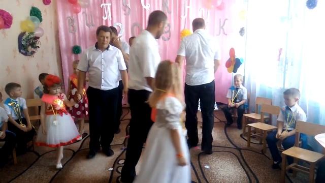 Танец с папами смотреть онлайн