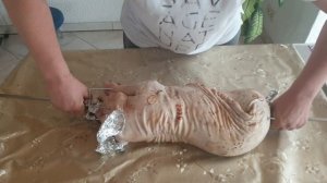 Жареный поросёнок на вертеле