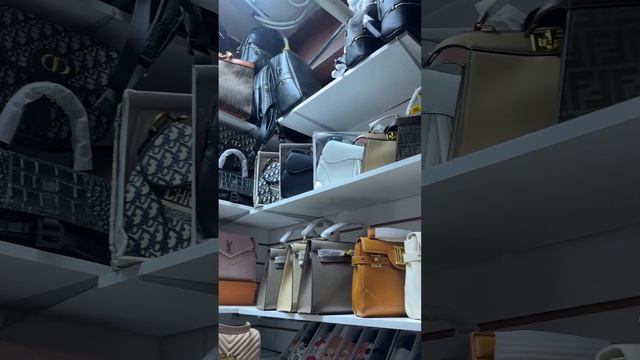 Сумки люкс на ТЦ Москва. ТЯК Садовод смотреть онлайн