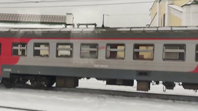 «Впервые на канале!» ЭД2Т-0031 на станции «Екатеринбург-Пассажирский» смотреть онлайн