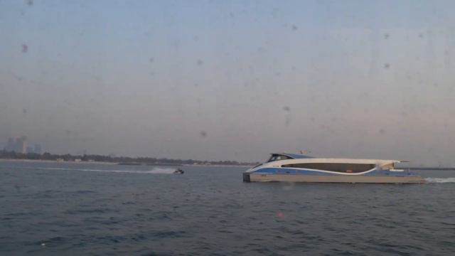 Как доехать из Шарджи в Дубай и обратно без пробок смотреть онлайн