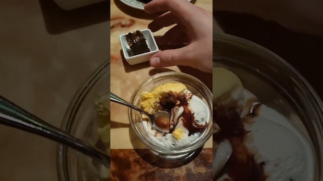 Китайский ресторан в Германии. Платишь за вход 18€ и ешь сколько хочешь. смотреть онлайн