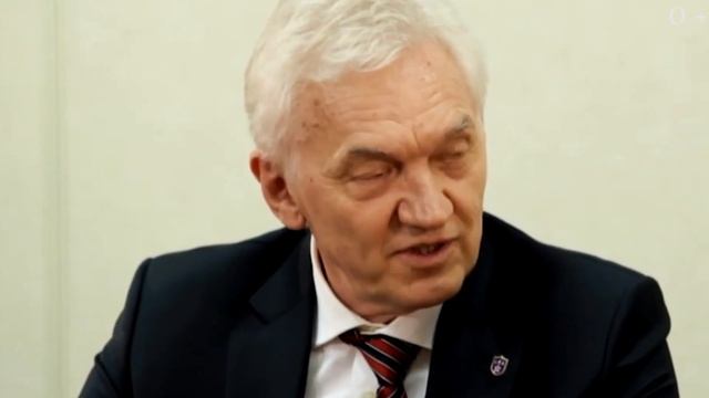 Список Форбс: где учились 10 богатейших людей России? от Владимира Потанина до Романа Абрамовича смотреть онлайн