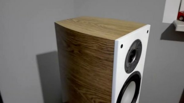 Magnat Quantum 673 with a new finish. Song: Stellar dreams - dimensions