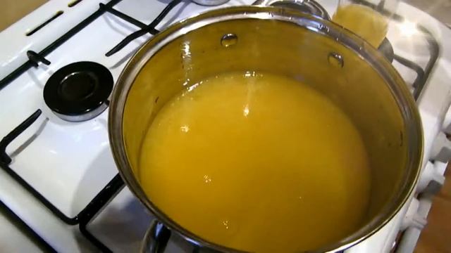 Май 2017: снег, тесто, рука, мото, Муся, фараонова змея, магний, ураган, желе, выпускной смотреть онлайн