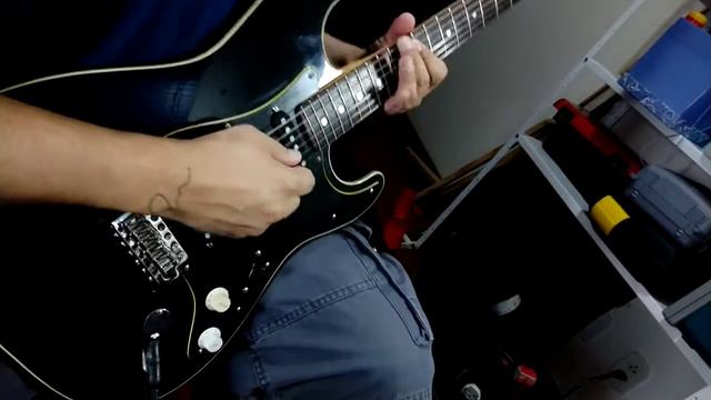 Fender Aerodyne Strat, EFX Shredder, Korg Flanger, Pedrone Superclean, Celestion Vintage 30 смотреть онлайн