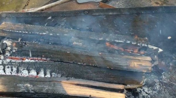 ГОРЕНИЕ ДРОВ С ТРЕСКОМ ДЛЯ РАССЛАБЛЕНИЯ FIREWOOD BURNING WITH RELAXING ROOM