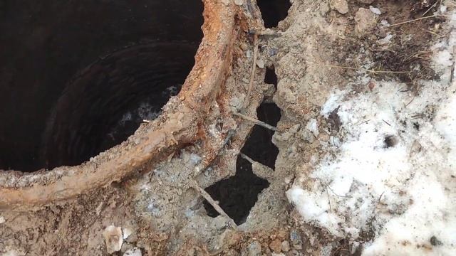 Коп металла и демонтаж кольца от колодца. Снега ещё много смотреть онлайн