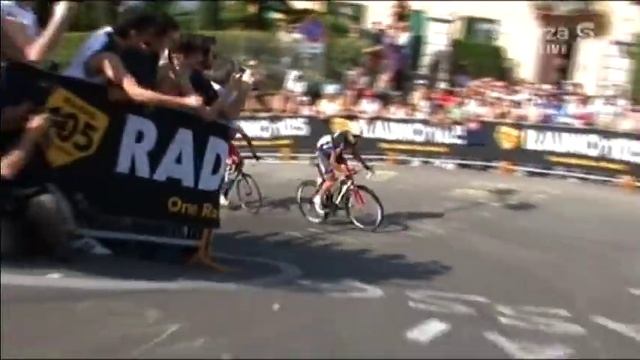 Giro d'Italia 2009 - Climb to the Santuario di San Luca смотреть онлайн