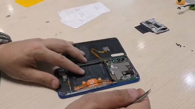 КАК Поменять Аккумулятор HONOR 9X Premium, Замена АКБ Huawei Honor 9x смотреть онлайн