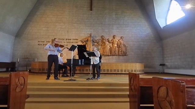 Jean Francaix: Trio pour clarinette, alto & piano - III. Scherzando - Poco meno mosso (PAUHA-trio) смотреть онлайн