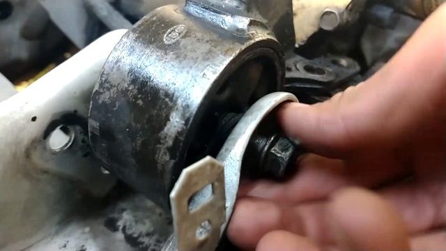 CAMBIO DE SOPORTE DE MOTOR/NISSAN TSURU 3/SENTRA B13 смотреть онлайн