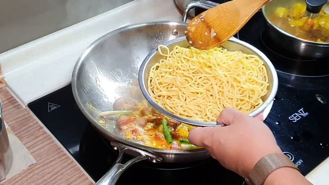 Chow mein | fried noodles | how to give your noodles enhanced eggy flavours смотреть онлайн