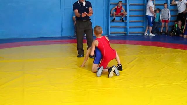 Черненко Владислав, 1-я схватка смотреть онлайн