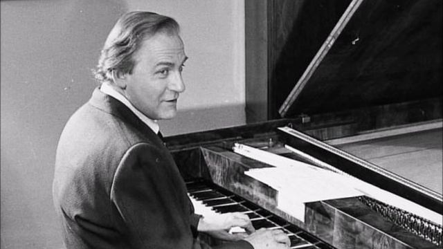 C. DEBUSSY – La plus que lente – Nocturne. Jörg Demus, piano смотреть онлайн