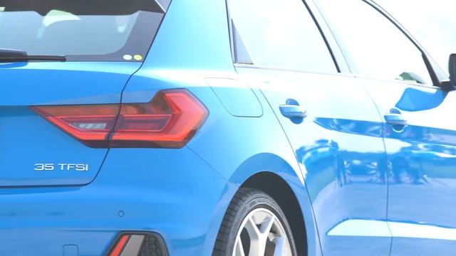 1. BEST HATCHBACK UNDER 1,500 c c Audi A1 Sportback 35 Tfsi S Line смотреть онлайн