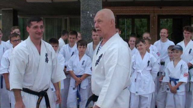 KYOKUSHIN STREET SELF-DEFENSE: EXPL.–EN