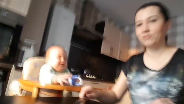 VLOG : Режутся зубы / Полгода смотреть онлайн