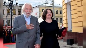 НА СТАРОСТИ ЛЕТ ПРОМЕНЯЛ ЖЕНУ НА ДЕВУШКУ, ГОДЯЩУЮСЯ ВО ВНУЧКИ | СТАНИСЛАВ ЛЮБШИН И ЕГО ЛИЧНАЯ ЖИЗНЬ