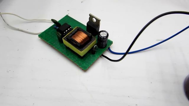 Простой преобразователь напряжения своими руками