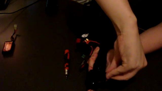 How to fit a brick style LiPo into a CXP 08 handguard without modification смотреть онлайн