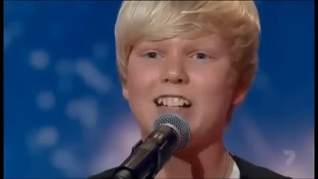 Garoto de 14 Anos resolve Cantar Whitney Houston Video completo HD 480p.flv.flv смотреть онлайн