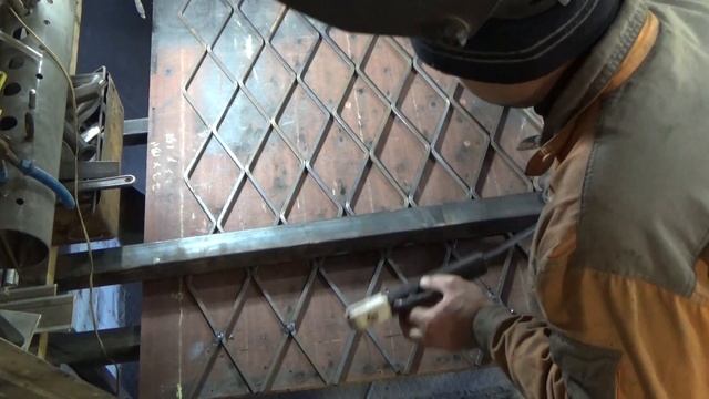 Монастырская решетка на пластиковую дверь своими руками смотреть онлайн