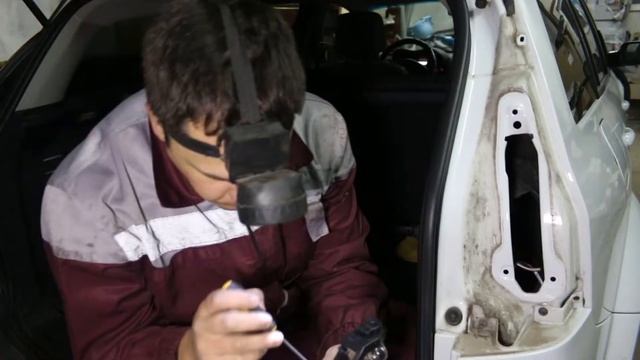 Типичная неисправность в заднем фонаре Рено Меган 2 и способы ремонта с разборкой смотреть онлайн