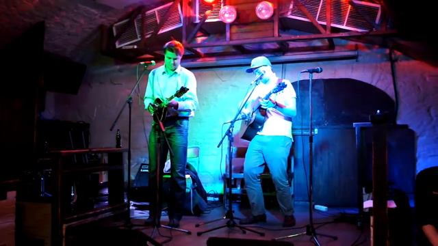 Blue Moon Of Kentucky (Павел и Саша в Вермеле, 7-06-11) смотреть онлайн