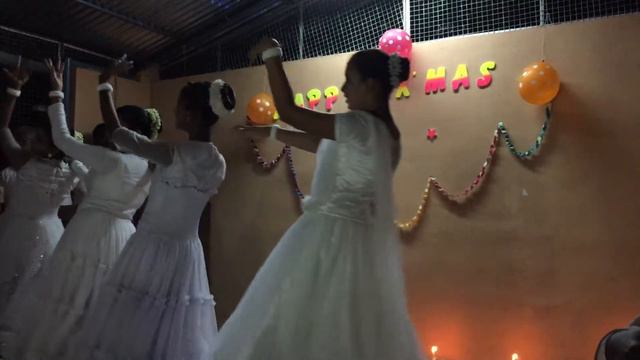 Dance performance by St.Kuriakose Malankara Syrian Orthodox Church Sunday School girls смотреть онлайн