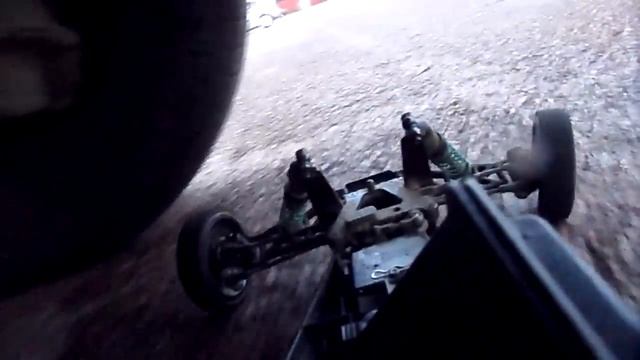 Team Associated RC10 B2 (Second run on the last ten years after little glue in the front) смотреть онлайн