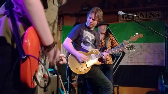 Gregor Hilden plays Peter Green on a 1968 Gibson Les Paul Goldtop смотреть онлайн