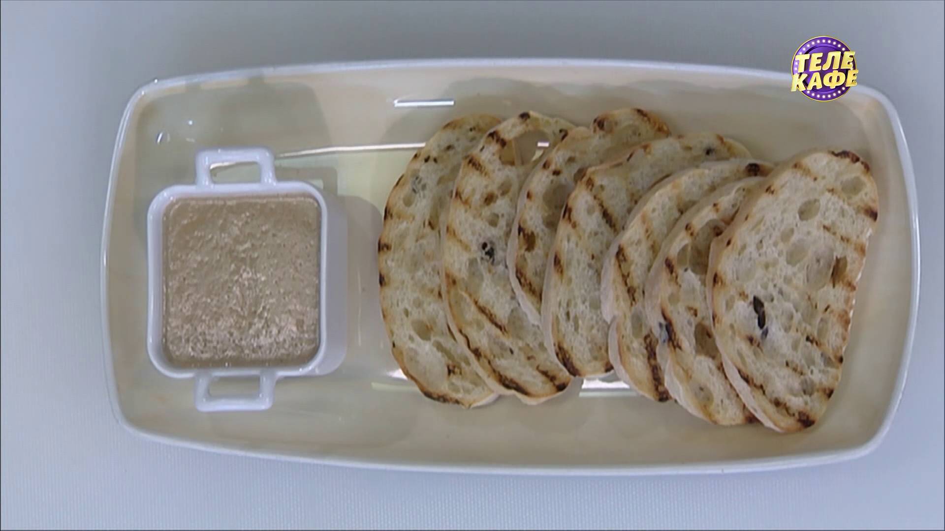 Телячьи почки в сливочном соусе / Салат «Бодрость» / Паштет из куриной печени смотреть онлайн