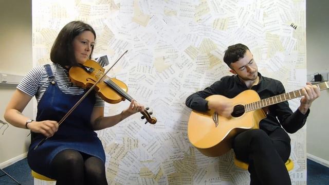Nye and Mitzi - Irish fiddle and guitar jam with DADGAD guitar lesson commentary смотреть онлайн