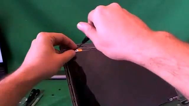 Toshiba Satellite P845 Laptop Screen Replacement Procedure смотреть онлайн