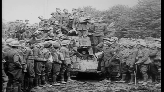 U.S. Army soldiers listen to instructions regarding French Renault FT tank, while...HD Stock Footag смотреть онлайн