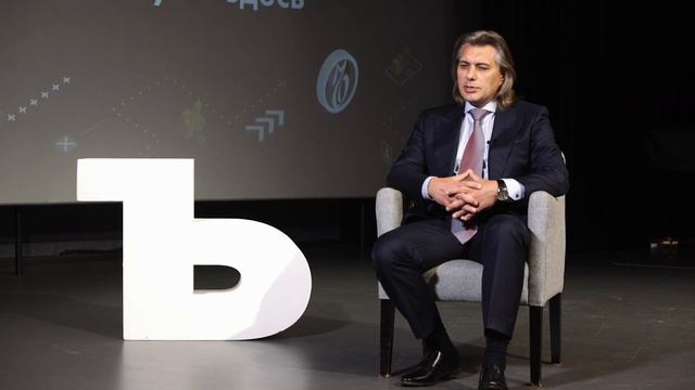Интервью с Денисом Матюхиным, председателем совета директоров группы компаний «Аэроклуб» смотреть онлайн
