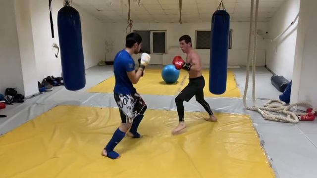 Профик Мма Махсум против кмсника по панкратиону Арсена в синем смотреть онлайн