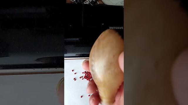 Маракасы? Что насыпают в них на Кубе?